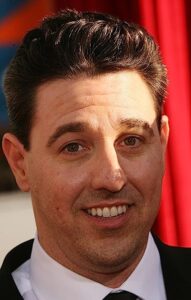 MV5BMzU2MzM5NDA0M15BMl5BanBnXkFtZTcwMzMxNjUwOA@@._SY600_SX400