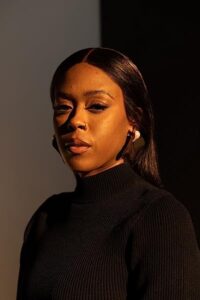 MV5BOWQyN2FjNTEtOGYyNC00YWEzLTk4OTAtMzYzZDMzMDU3ZDhjXkEyXkFqcGdeQXVyODcyOTMxMTc@._SY600_SX400