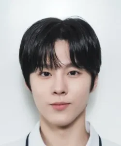 Kim Woo-Seok_AghayeMovie