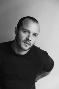 MV5BM2JjZmYyMDItY2M4MS00ZDM2LWE4ZTQtNTk1NTg4NzZmYTg3XkEyXkFqcGc@._V1