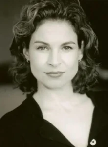 MV5BMTI0NzI0NzkzNV5BMl5BanBnXkFtZTcwNDIzMTIzMQ@@._V1