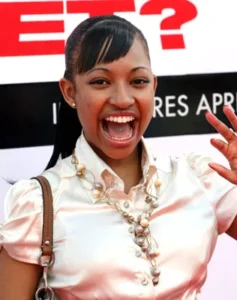 MV5BMjA5MzM1MTE2M15BMl5BanBnXkFtZTYwNjk5MTQz._V1