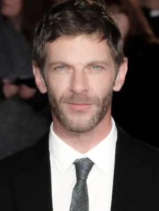 MV5BMmIzYzRmOTctNGFkYi00MTdhLWIyYjYtNjA4ZWFhNDExZmQ2XkEyXkFqcGc@._V1_