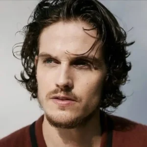 MV5BM2M3ZGQ2ZTctZTFlMy00YjdkLWFmNzMtZjY1OWIwMmFmZGE5XkEyXkFqcGc@._V1_AghayeMovie